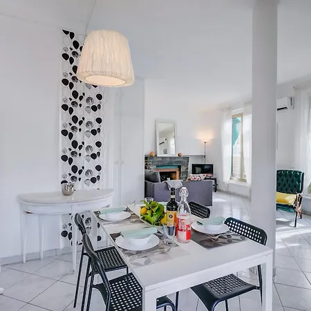 Lejlighed Penthouse Market 700m From Sea - Happy