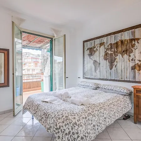 Penthouse Market 700m From Sea - Happy Apartment
