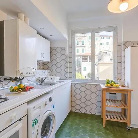 Apartment Penthouse Market 700m From Sea - Happy Sanremo