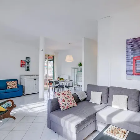 Penthouse Market 700m From Sea - Happy *